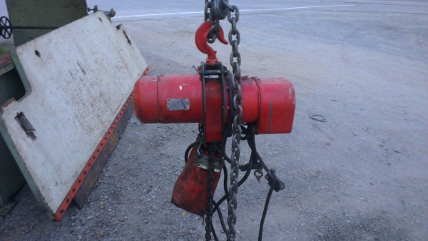 Sell> ขายรอกโซ่ไฟฟ้า 1 Ton Elephant Japan ไฟ 3 เฟส พร้อมใช้งานครับ