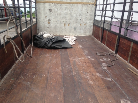 ขายกระบะFCสภาพสวยและใหม่มาก เจ้าของใช้คลุมผ้าใบตลอด ไม่ค่อยโดนแดดฝน