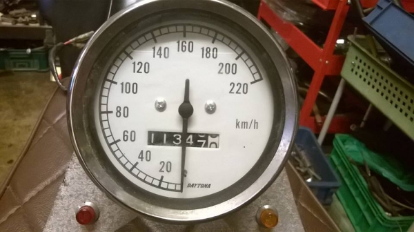 ไมล์แต่งเดย์โทน่าแท้ลูกใหญ่หน้าไมล์220พร้องแผงไมล์+ไฟบอกถานะ