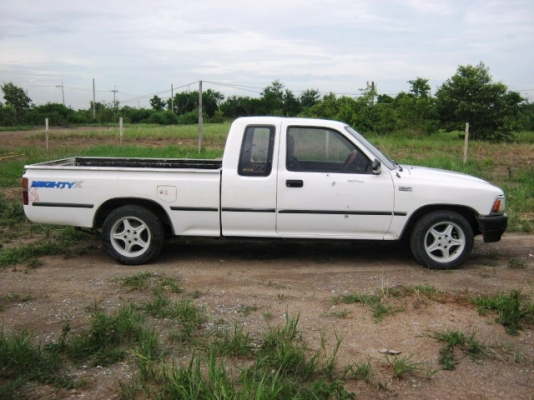 ไมตี้ แคป พวงมาลัยพาวเวอร์ แอร์เย็น เครื่องดีเซล 2800 ซีซี