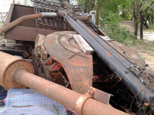 ขายรถสิบล้อหัวลากเรียล 2 เพลา เครื่อง PD6-220 แรง ท้าย zm มีจานพร้อมวิน เบรคจิฟฟี่ พวงมาลัยพาวเวอร์ ขายรถสิบล้อหัวลากเรียล 2 เพลา เครื่อง PD6-220 แรง ท้าย zm มีจานพร้อมวิน เบรคจิฟฟี่ พวงมาลัยพาวเวอร์