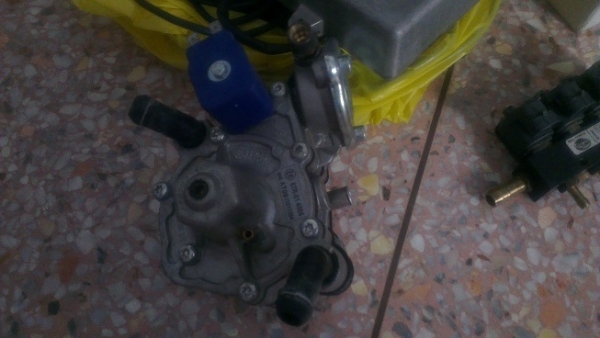 ขายชุดหัวฉีดแก๊ส ทาทารินิ มือสองถูกๆ LPG 5000 บาท ขายชุดหัวฉีดแก๊ส ทาทารินิ มือสองถูกๆ LPG 5000 บาท