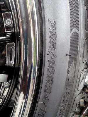 ขอบ 24 นิ้ว ยางปี 2012 อย่างสวย ขอบ 24 นิ้ว ยางปี 2012 อย่างสวย