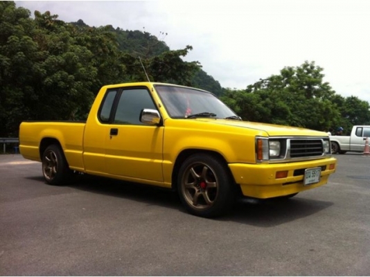 ขายกระบะ MITSUBISHI L200 CYCLONE รถบ้านขายเอง หล่อๆ โอนให้ครับ