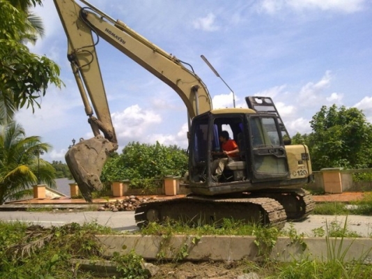 Komatsu pc120-6 เครื่องแห้ง ปั๊มแรงดี คอลโทรสั้น เอวแน่น ช่วงล่างเต็ม โทร.087-2976734