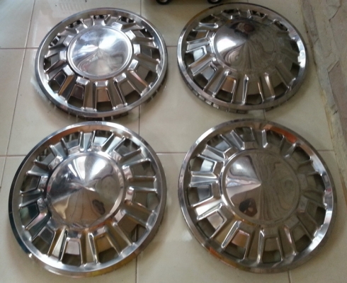 ** ขายฝาครอบล้อโตโยต้า  ขอบ 13 นิ้ว **