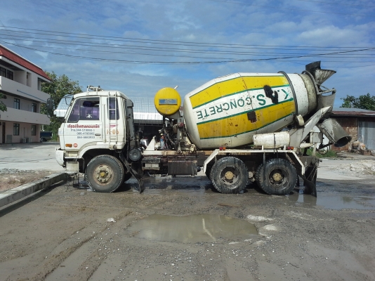 ขาย รถมิกซ์ 6 คิว NISSAN UD