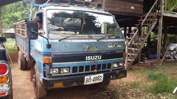 ISUZU NPR59L เครื่อง115แรง เอฟหน้าเอฟหลัง ปี40เพาว์เวอร์เกียร์สั้น