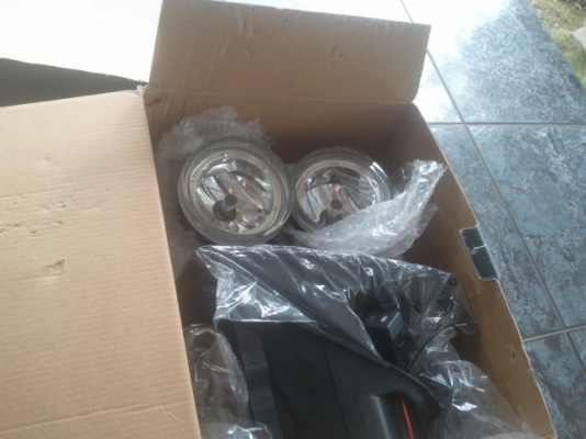 ต้องการขายไฟตัดหมอกอีซุแอลนิว