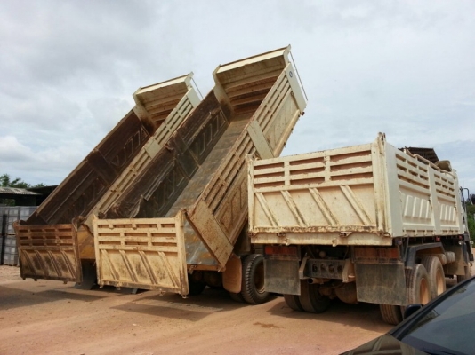 รถอีซูซุ 10 ล้อดั้ม FXZ  360 แรงม้า. ปี 54 ( รถวิ่ง 1xx,xxx กม.  -  12x,xxx กม. - 13x,xxx กม.  )   ( มีขาย 3 คัน. )   สนใจติดต่อ 081 - 6079515