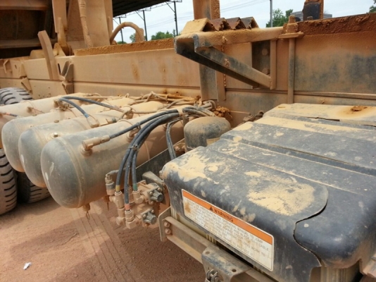 รถอีซูซุ 10 ล้อดั้ม FXZ  360 แรงม้า. ปี 54 ( รถวิ่ง 1xx,xxx กม.  -  12x,xxx กม. - 13x,xxx กม.  )   ( มีขาย 3 คัน. )   สนใจติดต่อ 081 - 6079515