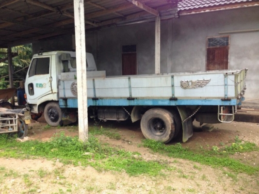 6ล้อบรรทุก HINO KM777 117แรงม้า ปี1992 รถสวย พร้อมใช้งาน เอกสารเล่มทะเบียน ราคาต่อรองได้ โทร.087-2976734