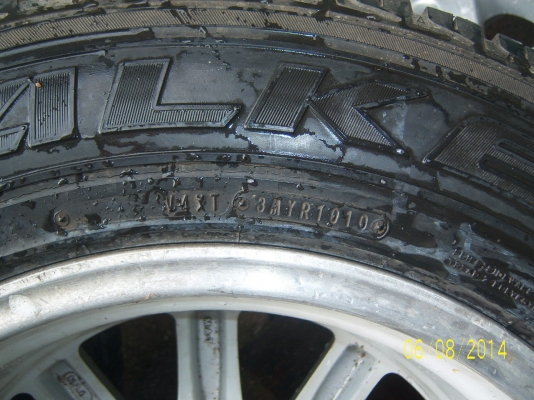 แม็กขอบ18 TRD พร้อมยาง 265 60 18  6รู139(11800)