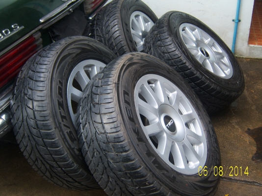 แม็กขอบ18 TRD พร้อมยาง 265 60 18  6รู139(11800)