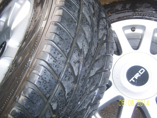 แม็กขอบ18 TRD พร้อมยาง 265 60 18  6รู139(11800)