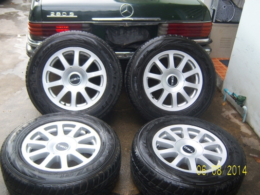 แม็กขอบ18 TRD พร้อมยาง 265 60 18  6รู139(11800)