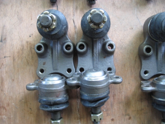 ขายลูกหมาก isuzu ดรากอน tfr ของใหม่ ชุดละ 1,000