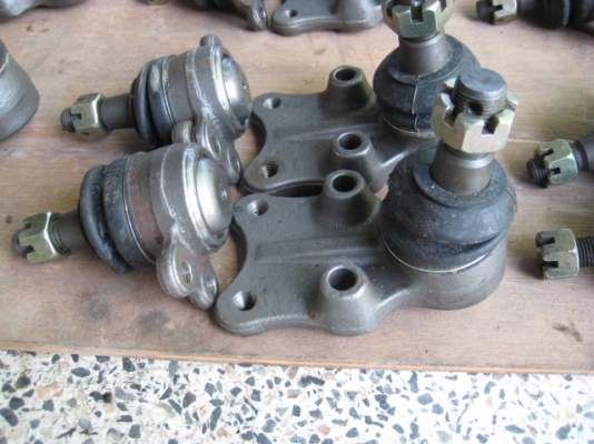 ขายลูกหมาก isuzu ดรากอน tfr ของใหม่ ชุดละ 1,000