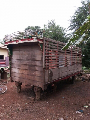 กระบะรถบรรทุก 10 ล้อ คอกไม้ ช่วงยาว  สภาพสวย ราคา 50000