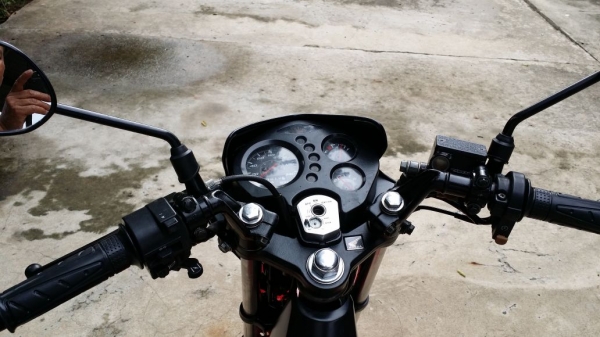 ขาย SONIC 125 สตาร์ทมือ รถจดทะเบียนปี 51 สีแดง ขาว สภาพเดิมๆ สวยๆ ทะเบียนหมด มิ.ย.58 พร้อมโอน