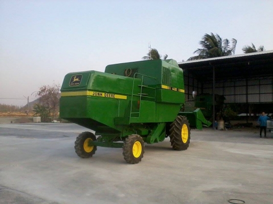 No.00097 รถเกี่ยวข้าวโพด พร้อมหัวจอร์นเดียร์