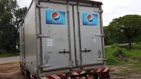 ขายตู้แห้ง ประตู 3 บาน  ยาว 5 เมตร