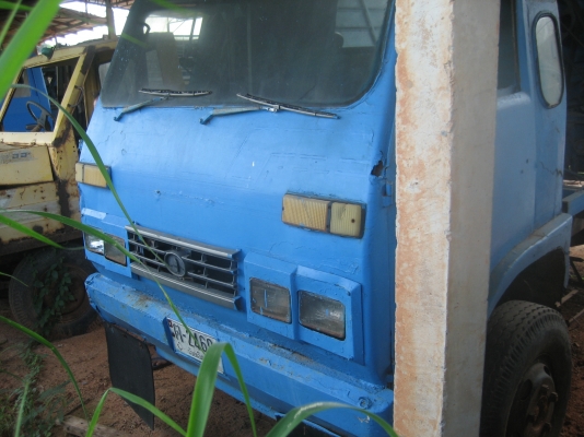 หกล้อ  ตู้นวด 5 ฟุต  เครื่อง  85 แรง  ราคา  110,000 บาท