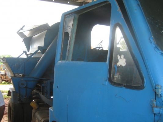 หกล้อ  ตู้นวด 5 ฟุต  เครื่อง  85 แรง  ราคา  110,000 บาท