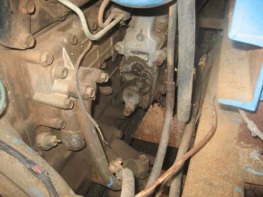 หกล้อ  ตู้นวด 5 ฟุต  เครื่อง  85 แรง  ราคา  110,000 บาท