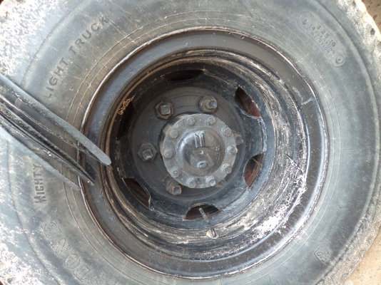 ขาย295000บาท รถอีซูซุ6ล้อNPR110แรง สภาพสวยพร้อมใช้งานคับ