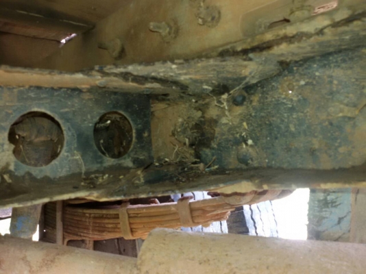 ขายรถ6ล้อช่วงสันอีซูซุ100แรง สภาพดีพร้อมใช้