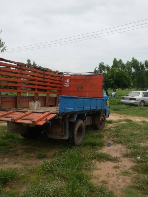 ขายรถ6ล้อช่วงสันอีซูซุ100แรง สภาพดีพร้อมใช้