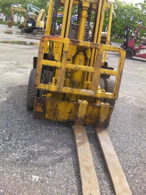 รถยกTCMดีเซล2.5ตันเสาสูง3เมตรงากระดกได้ขายตามสภาพเก่านอก155,000บาททดลองเเละต่อลองราคาได้