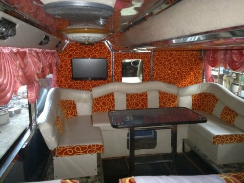 ขายรถบัส 8 ล้อ เครื่องสแกนเนีย 113 VIP พร้อมใช้งาน