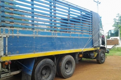 HINO FL18 เครื่อง HO7 D 195 HP รีบขายเพราะไม่มีงาน ราคาต่อรองได้ หลุดมัดจำ.