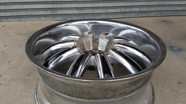 ล้อนอก โครเมี่ยม ขอบ 20 6รู กว้าง 8.5 ออฟ 20 ครบชุด 4วง ล้อนอก โครเมี่ยม ขอบ 20 6รู กว้าง 8.5 ออฟ 20 ครบชุด 4วง