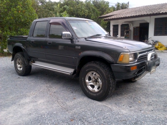 ขายตามสภาพ Toyota LN85 2500 ดีเซล เทอร์โบ เครื่อง 2L ออโต้ 4ประตู