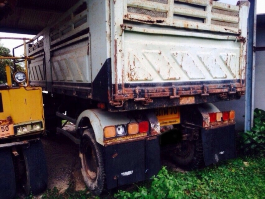 ขายรถ18ล้อดั้ม ISUZU เครื่อง 240แรงม้า หัวหางฟ้าแท้ สนใจโทร 081-9701072