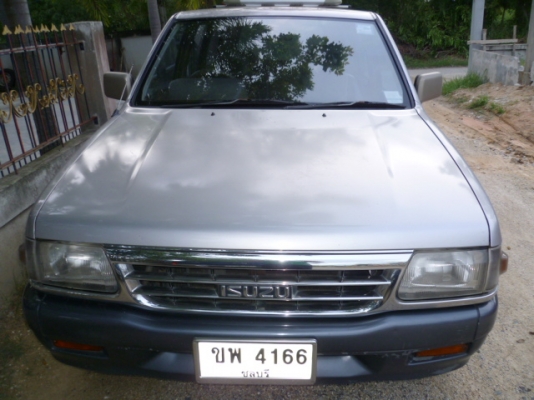 ขายอีซูซุ แวน วันเดอเลอ 5 ประตู รถครอบครัว ขายอีซูซุ แวน วันเดอเลอ 5 ประตู รถครอบครัว