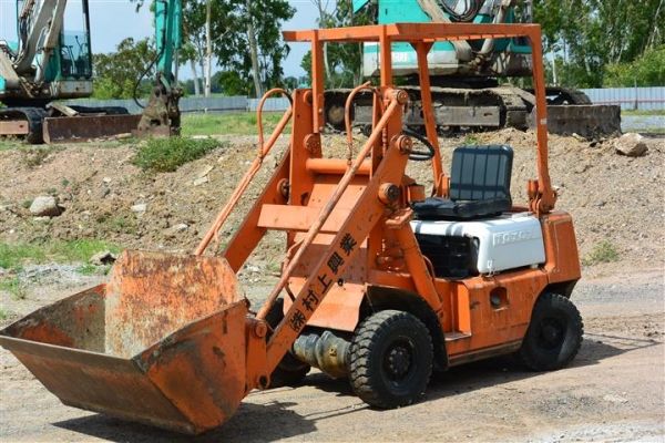 ขายรถตักเล็กTOYOTA SD7เก่าญี่ปุ่นสภาพสวยราคาถูก