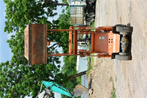 ขายรถตักเล็กTOYOTA SD7เก่าญี่ปุ่นสภาพสวยราคาถูก