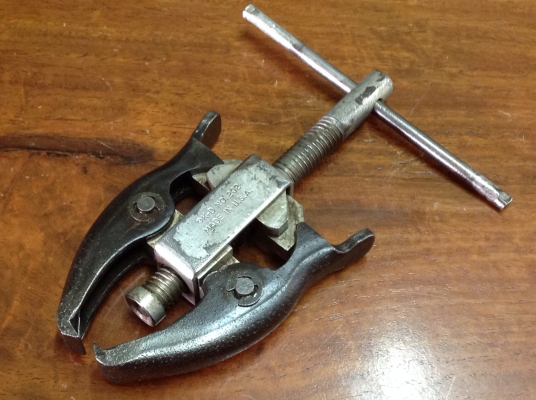 ขายชุดเครื่องมอ Vintage Blue Bird งานแบตเตอรี่ ชุด 3 ชื้น ขายชุดเครื่องมอ Vintage Blue Bird งานแบตเตอรี่ ชุด 3 ชื้น