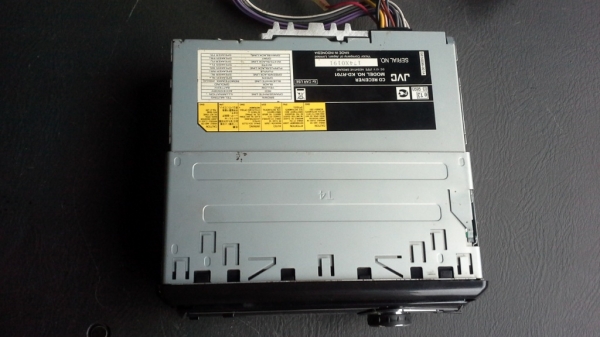 JVC 1Din รุ่น KD-R701 เล่นแผ่น CD, MP3, USB JVC 1Din รุ่น KD-R701 เล่นแผ่น CD, MP3, USB