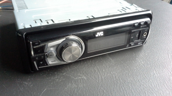 JVC 1Din รุ่น KD-R701 เล่นแผ่น CD, MP3, USB