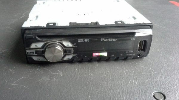Pioneer 1Din รุ่น DEH-2450UB เล่นแผ่น CD, MP3, USB