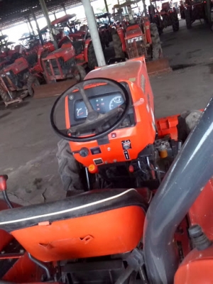 45แรงเครืองดีเกียรไม่หอน ระบบไฮโดลิคใช้งานได้ทุกอย่าง ไม่มีจุดรั่วซึม ระบบการทำงานดีแน่นอน เพราะรถทุกคันผมเลือกเองขับทดสอบแล้วทุกคัน รับรองว่าใช้งานได้อีกนานคุ่มกับเงินของท่านที่เสียมาแน่นอนครับ 45แรงเครืองดีเกียรไม่หอน ระบบไฮโดลิคใช้งานได้ทุกอย่าง ไม่มีจุดรั่วซึม ระบบการทำงานดีแน่นอน เพราะรถทุกคันผมเลือกเองขับทดสอบแล้วทุกคัน รับรองว่าใช้งานได้อีกนานคุ่มกับเงินของท่านที่เสียมาแน่นอนครับ