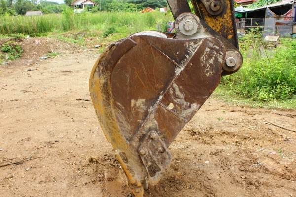 ขายแบคโฮ  CAT 320 V2  เอกสารเล่มทะเบียน  พร้อมโอน  ราคาขาย  1,080,000  บาท