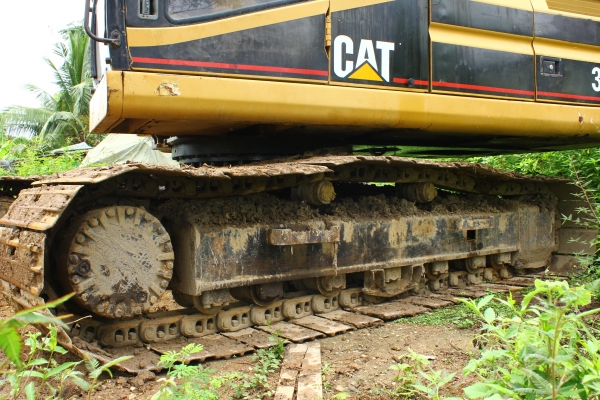 ขายแบคโฮ  CAT 320 V2  เอกสารเล่มทะเบียน  พร้อมโอน  ราคาขาย  1,080,000  บาท