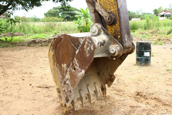 ขายแบคโฮ  CAT 320 V2  เอกสารเล่มทะเบียน  พร้อมโอน  ราคาขาย  1,080,000  บาท