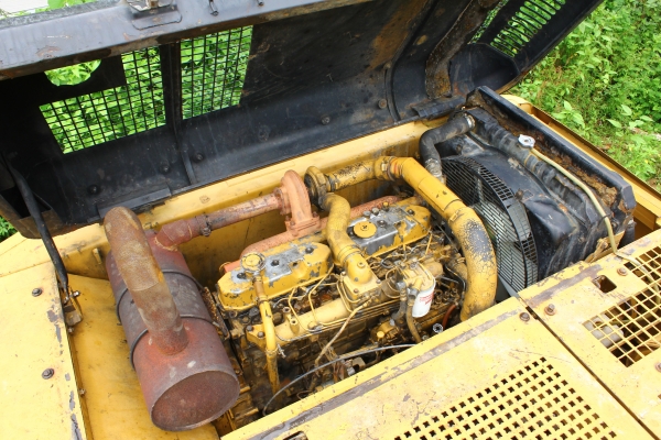 ขายแบคโฮ  CAT 320 V2  เอกสารเล่มทะเบียน  พร้อมโอน  ราคาขาย  1,080,000  บาท